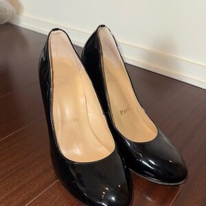 Luxary Pairs Women’s Red Bottom Heels!